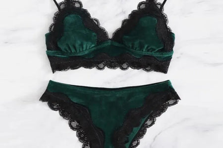 Solid Comfy Velvet Lingeries for Women Floral Lace Gathered Bras and Thong Set 2Pcs Seductive Lingerie Sexy Sleepwear Pajama Set